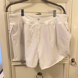 Lululemon Find Your Pace High Rise Lined Short 3”